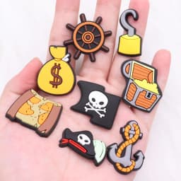 1-8PCS Pirates Style Skull Shoes Charms Decoration Buckle Money Bags Garden Sandals Accessories Kids Party Gift