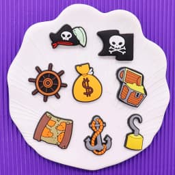 1-8PCS Pirates Style Skull Shoes Charms Decoration Buckle Money Bags Garden Sandals Accessories Kids Party Gift