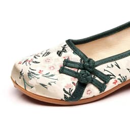 Ethnic Style Embroider Women Shoes Slip on Retro Loafers with Buttons Female Autumn Pumps Vintage Ballet Shoes