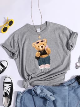 Street Teddy Bear Selfie Swag Girl T-Shirt Vintage Round Neck T-Shirt Vintage Hipster Tshirts Essential Soft Women Tee Shirts