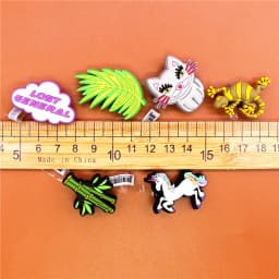 1pcs Cute Gecko PVC Shoe Charms Bamboo Unicorn Leaves Accessories Lost General Decorations fit Bracelet Friends Gifts