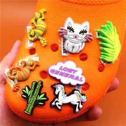1pcs Cute Gecko PVC Shoe Charms Bamboo Unicorn Leaves Accessories Lost General Decorations fit Bracelet Friends Gifts