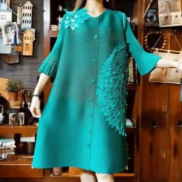 Summer 2023 New Miyake Pleated High-end Fashion Dress Cover Belly Three-dimensional Floating Flowers Elegant Midlength Dresses