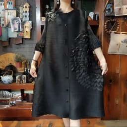 Summer 2023 New Miyake Pleated High-end Fashion Dress Cover Belly Three-dimensional Floating Flowers Elegant Midlength Dresses