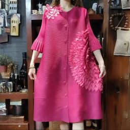 Summer 2023 New Miyake Pleated High-end Fashion Dress Cover Belly Three-dimensional Floating Flowers Elegant Midlength Dresses