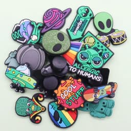 Hot Sale 1pcs Shoe Charms Green Alien Spaceship Planet PVC Accessories Garden Shoes Buckle Decorations Fit Kids X-max Gift