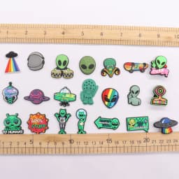 Hot Sale 1pcs Shoe Charms Green Alien Spaceship Planet PVC Accessories Garden Shoes Buckle Decorations Fit Kids X-max Gift