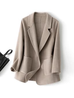 New Women's Coat Pure Wool Plaids and Tweedst Fashion Camel Women's Coat Elegant Trench Coat