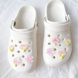 New Elegant Women DIY Hole Shoes Charms for Cute Sakura Shoes Accessories White Pink All-match Shoe Decorations Fashion Bundle