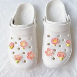 New Elegant Women DIY Hole Shoes Charms for Cute Sakura Shoes Accessories White Pink All-match Shoe Decorations Fashion Bundle
