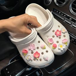 New Elegant Women DIY Hole Shoes Charms for Cute Sakura Shoes Accessories White Pink All-match Shoe Decorations Fashion Bundle