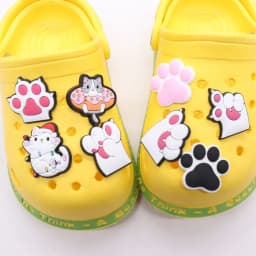 New Arrival 1pcs Cute Cartoon Cat Paw Doughnut PVC Shoe Charms Sandals Decoration Ornaments Accessories Kid Party Xmas Gift