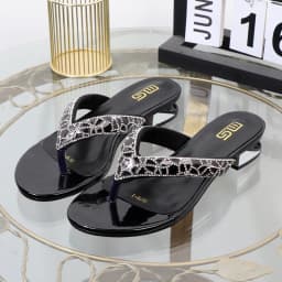 flip-flops 2025 summer wear clip toe low heel rhinestone women's slippers fashion Flat-bottomed plus size Joker women's shoes