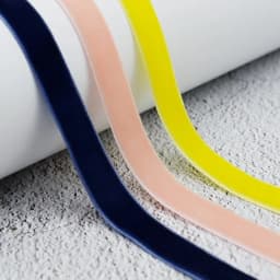 Coolstring 12.7mm Ribbon Velvet Flat Single-sided Plush Shoelaces with Plastic Aglet Pretty Cords for Dress Lady Designer Shoes