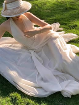 White Sleeveless V-Neck Hanging Neck Dress For Women'S Summer, New Gentle Style, Slim And Elegant Long Skirt