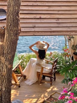 White Sleeveless V-Neck Hanging Neck Dress For Women'S Summer, New Gentle Style, Slim And Elegant Long Skirt