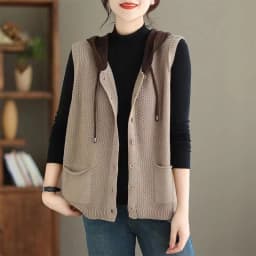 2026 New Hooded Knitted Vest Coat Women's Spring Autumn Sweater Sleeveless Jacket Design Sense Fashion Waistcoat Tide Female Top