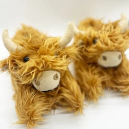Highland Cow Plush Slippers Winter Fashion Colourful Fluffy Cattle Shoes Soft Warm Indoor Cartoon Furry Slides for Women Men