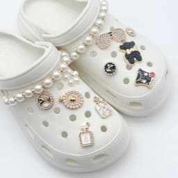 Whole Set Hot Sale DIY Hole Shoes Charms Cute Black Bear Glasses Accessories Designer Quality Garden Shoe Decoration Girl Gift
