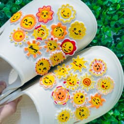 Good Quality 1pcs Kawaii Sun Expression PVC Shoe Charms Sandals Shoes Accessories Shoes Ornament Fit Kids DIY Party Xmas Gift