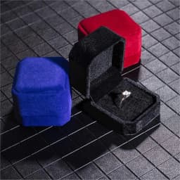Square Red Engagement Velvet Earring Ring Box Organizer For Valentine Day Gift Wedding Ring Showcase Jewelry Packaging Wholesale