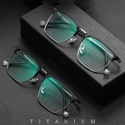 Anti Blue Light Pure Titanium Ultra-Light Reading Glasses Men Brand Design Square Frame Photochromic CR-39 Resin Lenses +1.5 2.0