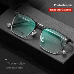Anti Blue Light Pure Titanium Ultra-Light Reading Glasses Men Brand Design Square Frame Photochromic CR-39 Resin Lenses +1.5 2.0