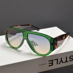Oversized Pilot Sunglasses Women Fashion 2026 Luxury Big Frame One Piece Gradient Sunglasses Retro Classic Thick Shades