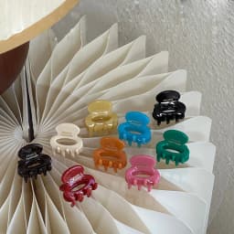 Woman Mini Exquisite Version Gold Label Acetate Small Elliptical hollow out Hair Claws Side Clips Girls Cute Hair Accessories