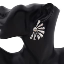 New European Exaggerated Women's Metal Hanging Earrings Multi-layers Alloy Pendants Twisted Unusual Earrings Fashion Cool Stuff