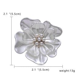 Trendy New Camellia Women Brooch Elegant Flower Pearl Pins Fashion Female Party Coat Dress Scarf Accessories Jewelry Gift