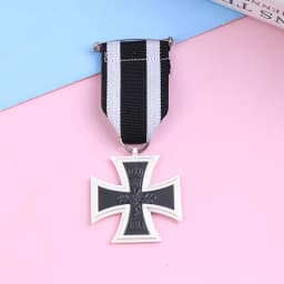 1Piece Germany Cross Medal 1813 1870 Year Iron Cross Medal Badge Pin With Ribbon 100% Brand and high quality
