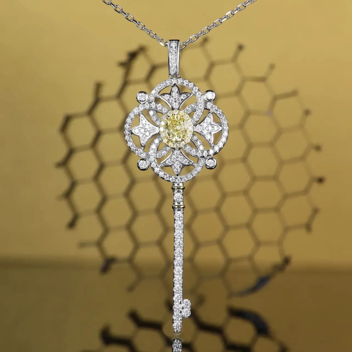 Foydjew Luxury Asscher Cut Yellow Simulated Diamond Key Pendant Female Fashion High Carbon Zircon Clavicle Necklaces For Women