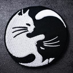 Black White Cat Size:7.5x7.6cm Cloth Patch Embroidered Applique Sewing Clothes Apparel Accessories Badges Circular