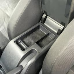 Armrest Storage Box Phone Holder Center Console Container Pallet Organizer For Volkswagen VW Golf MK6 / Scirocco / Jetta MK5