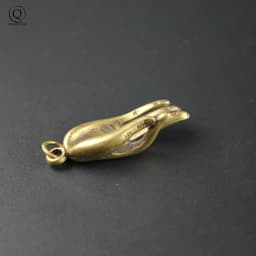 Vintage Pure Copper Blessing Hand Pendants for Necklace Keychains Brass Buddha Hands Key Chains Hanging Trinket Lucky Keyrings