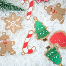 50pcs Merry Christmas Tags Kraft Paper Card Gift Label Tag DIY Hang Tags Gift Wrapping Decor Gift Card Christmas Party Supplies