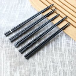 1Pair Japanese Chopsticks Sushi Sticks Nonslip Chinese Long Chopsticks Tableware Kitchen Accessories Light Alloy Reusable