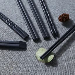 1Pair Japanese Chopsticks Sushi Sticks Nonslip Chinese Long Chopsticks Tableware Kitchen Accessories Light Alloy Reusable