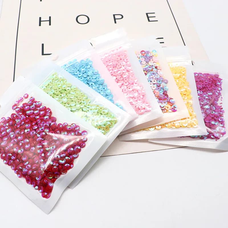 10g Multicolor Sequin Curved Cup Loose PVC Multi-Size 4mm 5mm Sequin Sewing Wedding Crafts Clothing Accessories Beaded Piece