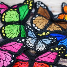Color Butterfly Purple Pink Yellow DIY Patches Embroidery For T-Shirt Iron On Appliques Clothes Jeans Stickers Badges Parche