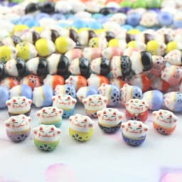 30pcs 13x14mm Hand Painted Lucky Cat Ceramic Beads Vertical Hole Loose Spacer Cute Animal Ceramics Bead For Jewelry Making DIY