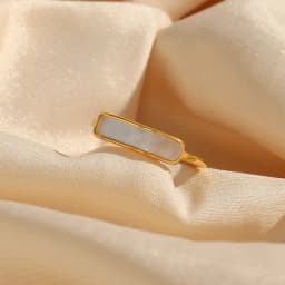 E.B.belle New Stainless Steel Tarnish Free Jewelry Natural Shell Ring Thin Small Size White Rings For Woman Ladies Elegant Ring