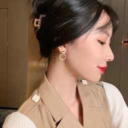 Retro Metallic Gold Colour Multiple Small Circle Pendant Earrings 2025 Jewelry Fashion Wedding Party Unusual Earrings For Woman