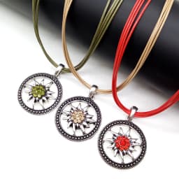Fashion Round Vintage Sculptured Edelweiss Necklace for Women Pendant Traditional Rhinestone Rope Chain Choker Jewelry Wholesale