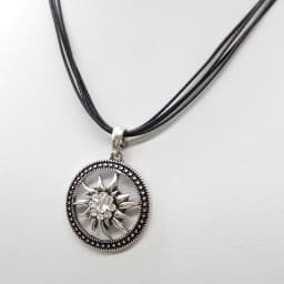 Fashion Round Vintage Sculptured Edelweiss Necklace for Women Pendant Traditional Rhinestone Rope Chain Choker Jewelry Wholesale