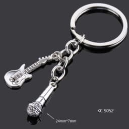 Love Heart Keychains For Woman Man Dog Cat Car Key Chain Wing Evil Eye Gun Fashion Jewelry Pendant Friend Original Wedding Gifts