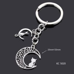 Love Heart Keychains For Woman Man Dog Cat Car Key Chain Wing Evil Eye Gun Fashion Jewelry Pendant Friend Original Wedding Gifts