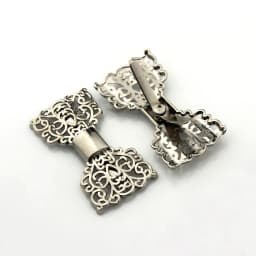 A pair of Metal Hollowed-out Bowknot Shoes Buckles Fashion Clip Clasp for DIY Shoes Bag Garment Hardware Decoration Accessories