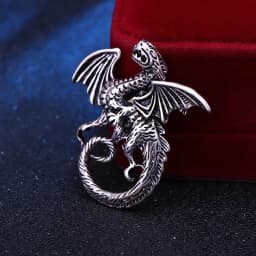 New Vintage Wing Dragon Brooch Pin Metal Animal Collar Pins Casual Party Brooches Gifts for Women and Men Jewelry Accessories